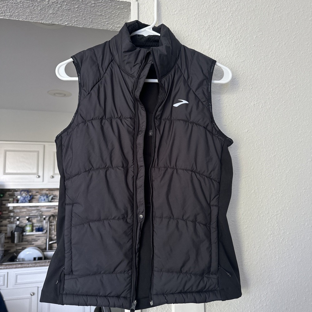 Brooks Women's Shield Hybrid Vest 3.0 Black Size Medium Running Vest